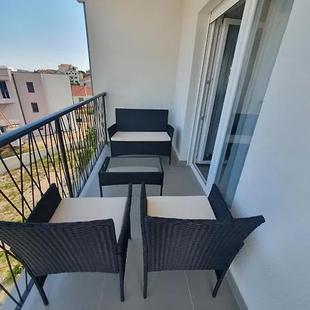 With Parking Space Brodarica, Sibenik - 21490 بروداريكا
