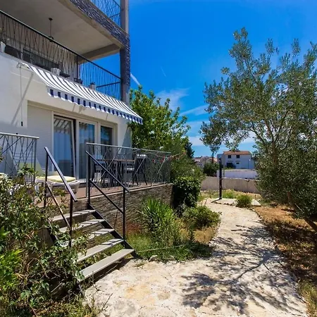 With Parking Space Brodarica, Sibenik - 21490 Апартаменты Бродарица