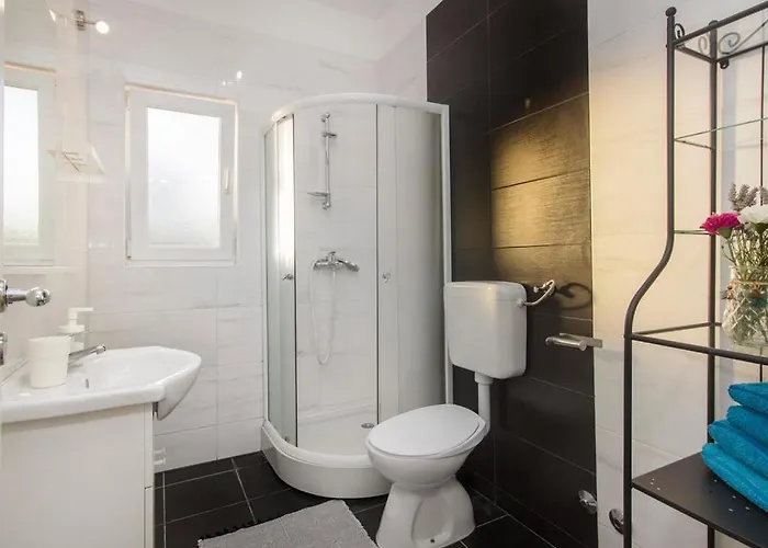 With Parking Space Brodarica, Sibenik - 21490 布罗达里卡