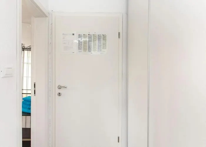 With Parking Space Brodarica, Sibenik - 21490 * Brodarica (Sibenik-Knin)