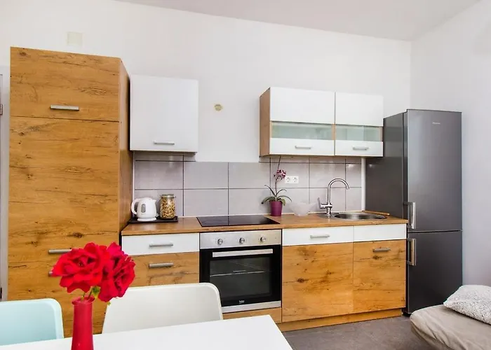 With Parking Space Brodarica, Sibenik - 21490 *