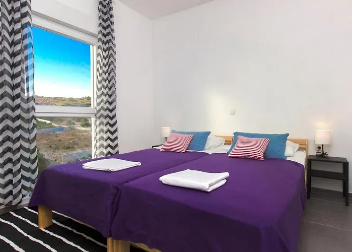 With Parking Space Brodarica, Sibenik - 21490 * Brodarica (Sibenik-Knin)